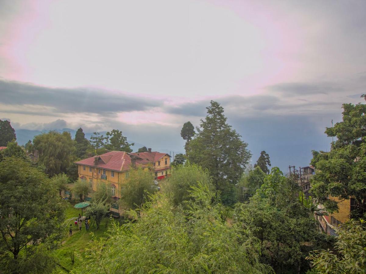 Oyo 19941 Hotel Blue Diamond Darjeeling  Exterior photo